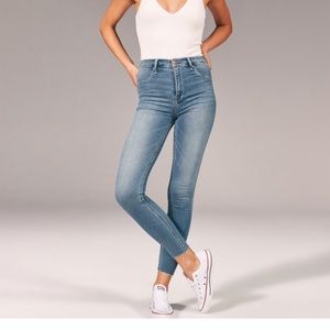 NWOT Abercrombie & Fitch The Jean Leggings High Rise 28/8 short